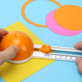 Modèle simple de couteau à découper rond en plastique