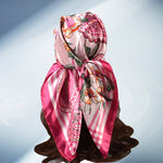 Foulard en Satin de Soie Imprimé Fleuri Botanique