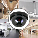 Fausse caméra de surveillance simulée avec lumière rouge