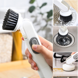 Brosse à pot avec distribution automatique de liquide
