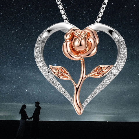 Collier élégant en forme de coeur pour femme avec rose