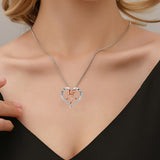 Collier élégant en forme de coeur pour femme avec rose