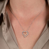 Collier élégant en forme de coeur pour femme avec rose