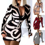 Jupe à encolure en V et impression numérique