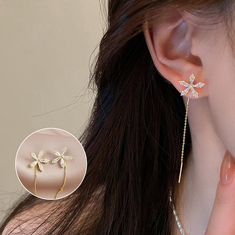 Boucles d'Oreilles Fleur à Franges Brillantes