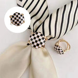 Boucle de foulard en soie simple et élégante