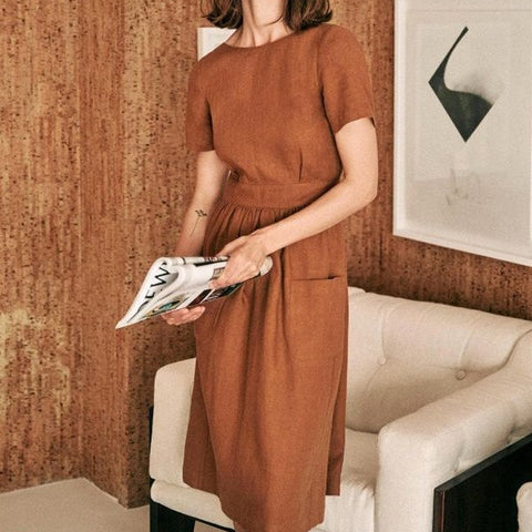 Robe dos nu à col rond et à la mode sexy