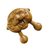 Masseur facial naturel au bois de santal