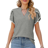 T-shirt col V avec manches fleurs en dentelle