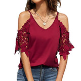 T-shirt en dentelle à col V et épaules dénudées