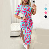 Robe imprimée à manches courtes et fente