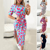 Robe imprimée à manches courtes et fente