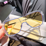 Lunettes de soleil à grande monture