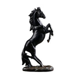Cheval en résine debout