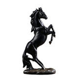 Cheval en résine debout