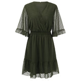 Robe en mousseline à volants et encolure en V